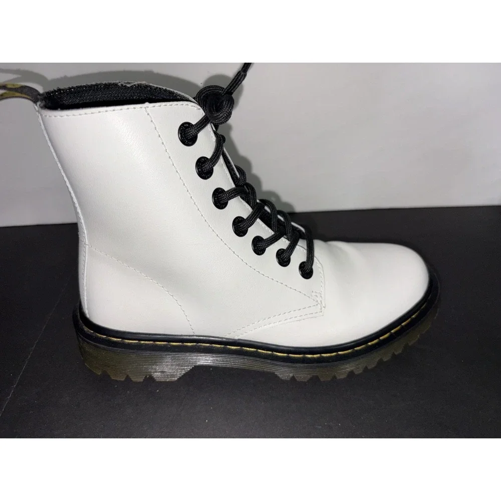 Doc Martens Luana Women's Sz 6 Air Cushions Sole White‎ Boots Dr. AW004
